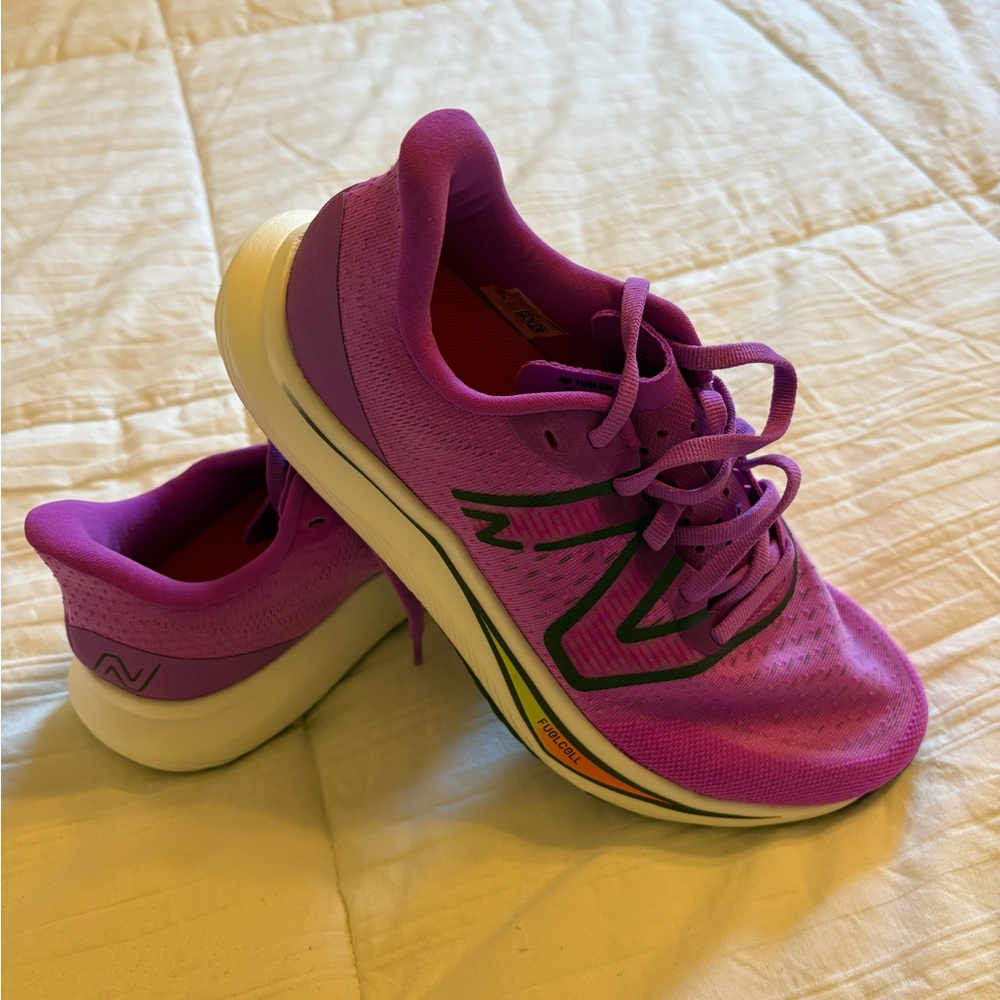 BRAND NEW New Balance Fuel Cell Rebel Size 7.5